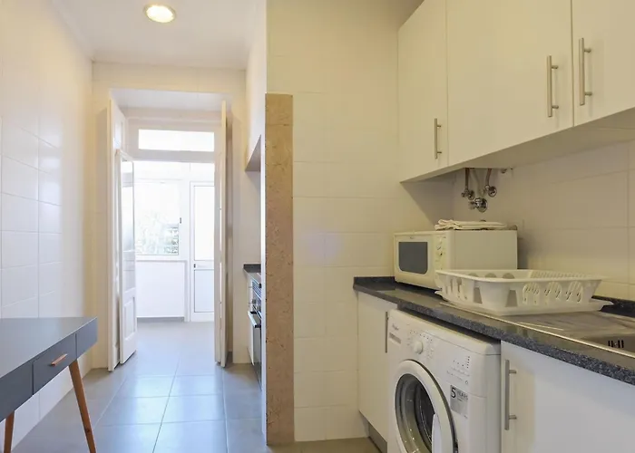 Guinea 19 By Interhome Lisbon