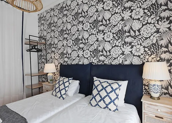 Guinea 19 By Interhome * Lisbon